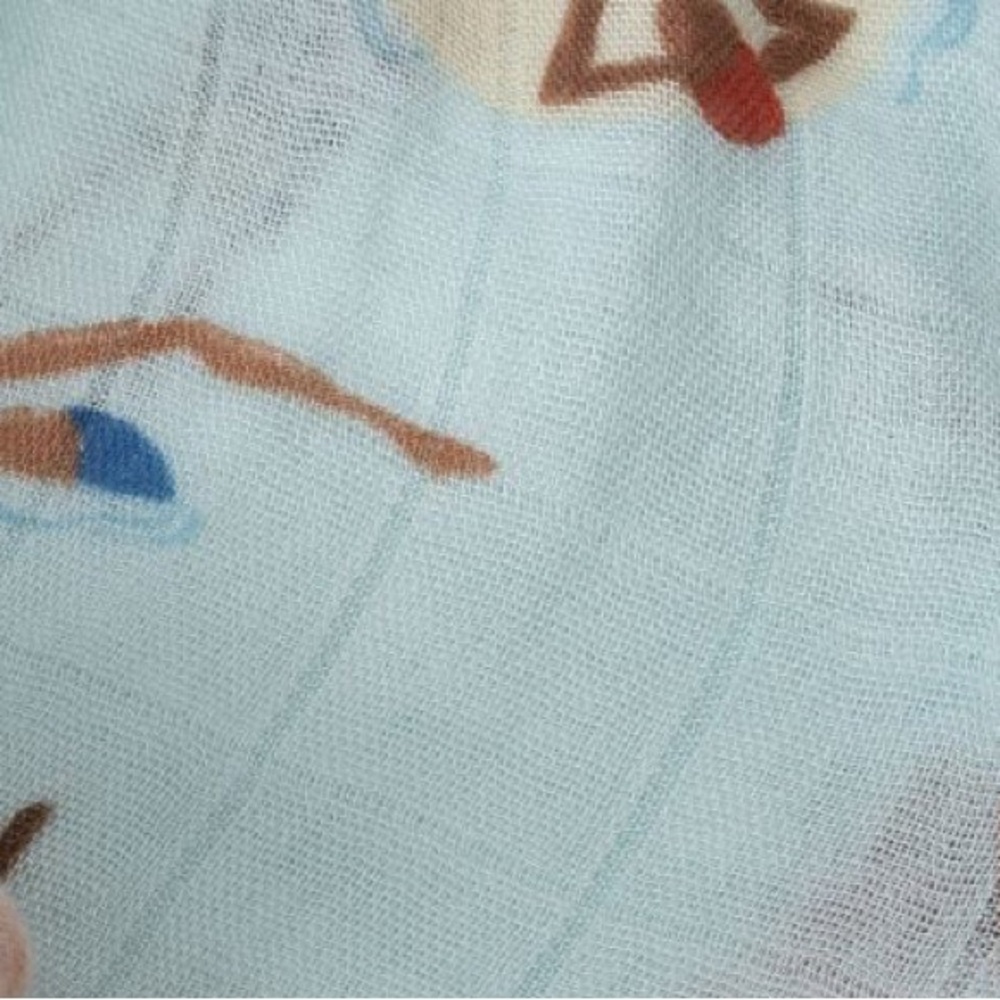 Sold out! Excellent condition Little Unicorn Muslin Swim Cap Swaddle - Picture 2 of 4